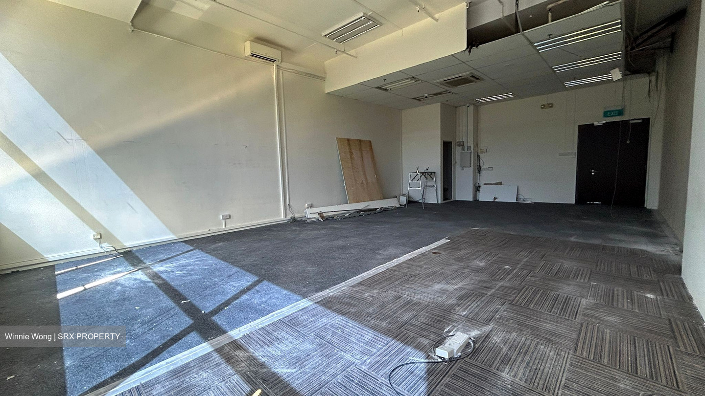UB. One (D14), Warehouse #592365851